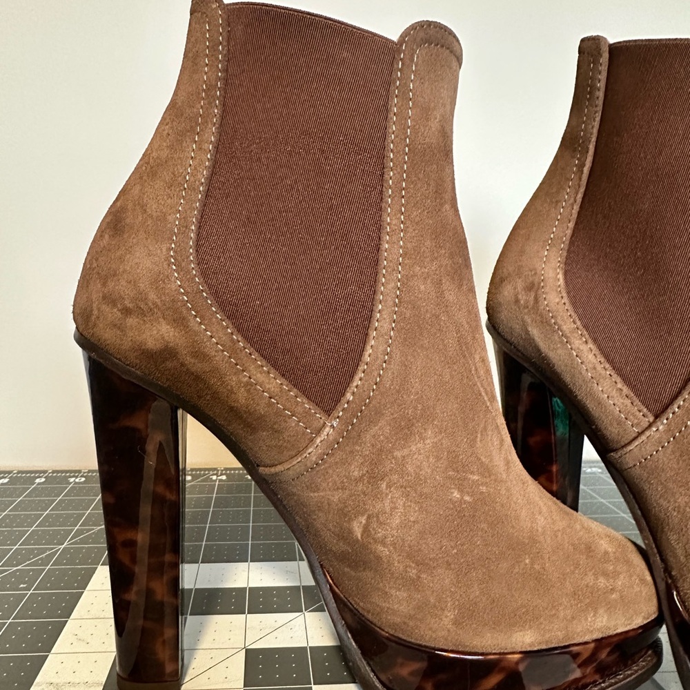 Elegant Brown Suede Ankle Boots